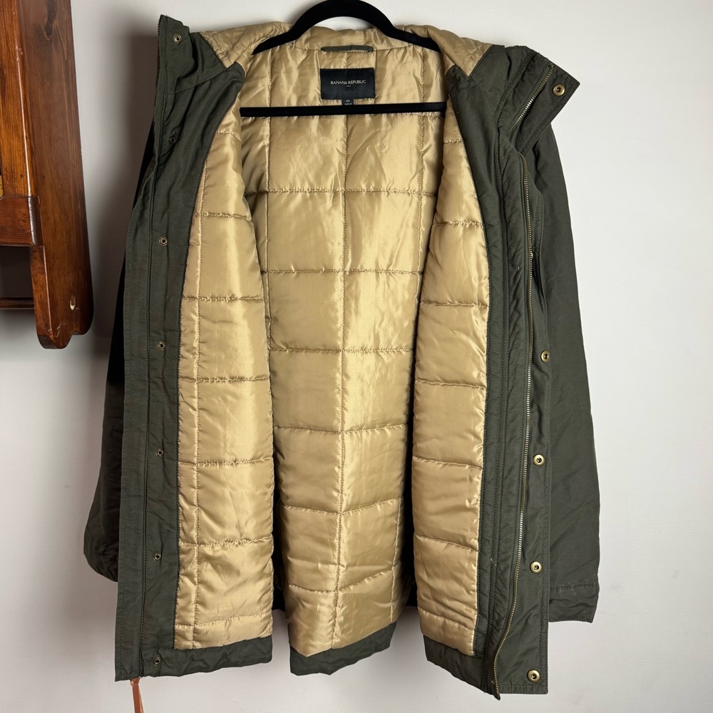 Banana Republic Men’s Parka Jacket Medium Olive Green Hooded Quilted Lined - Picture 7 of 8